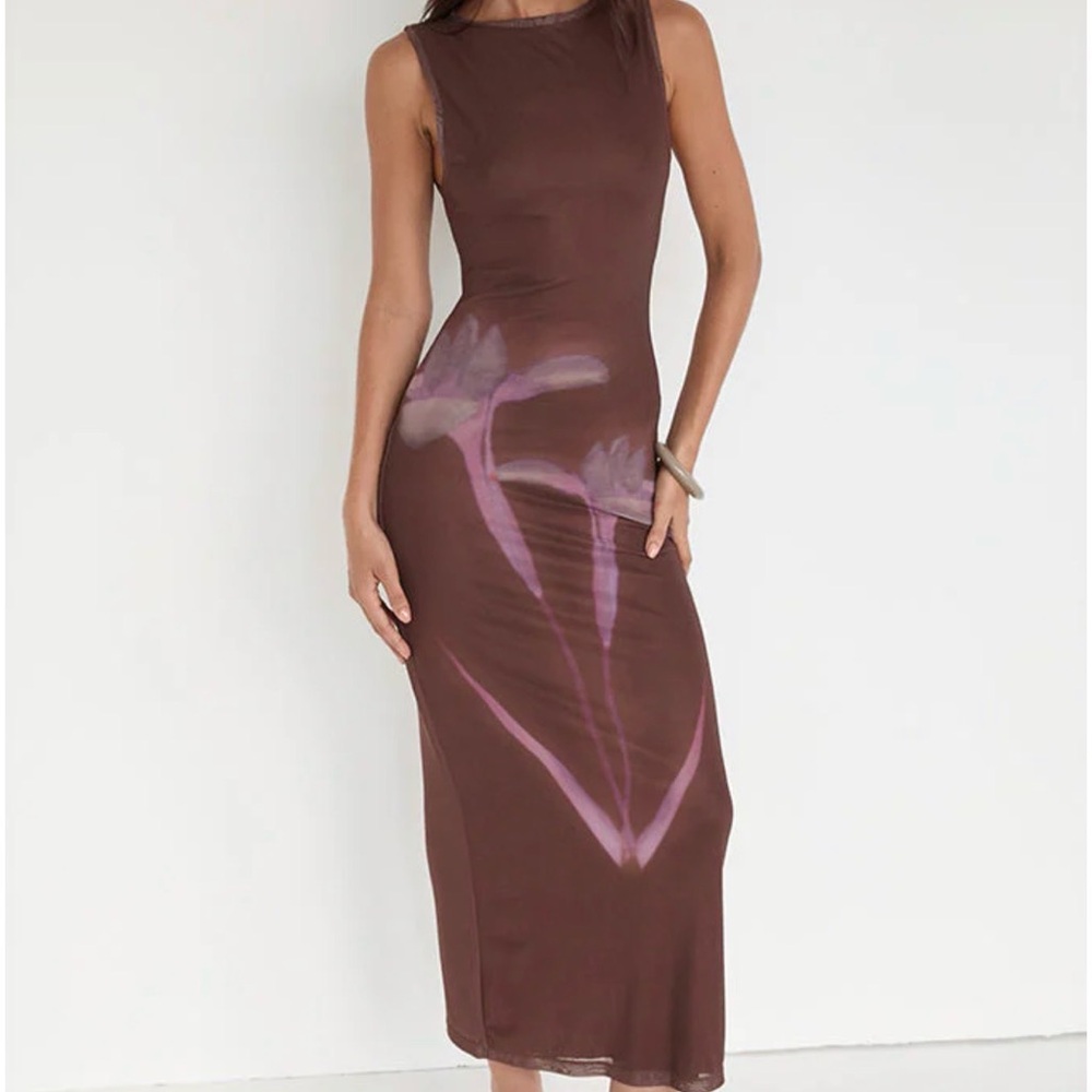 Elegant Brown Sleeveless Dress